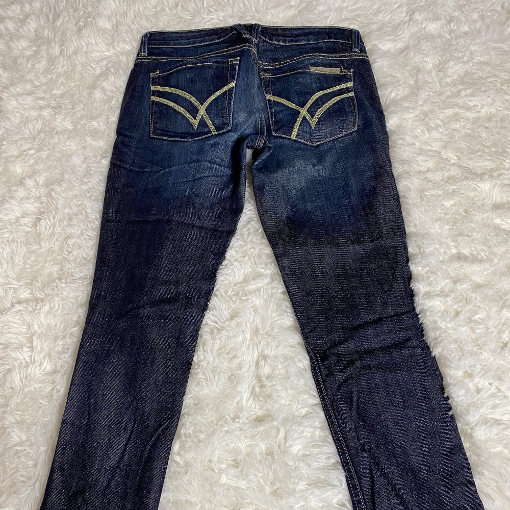 William Rast jeans. Size 26. Dark wash. Cute butt